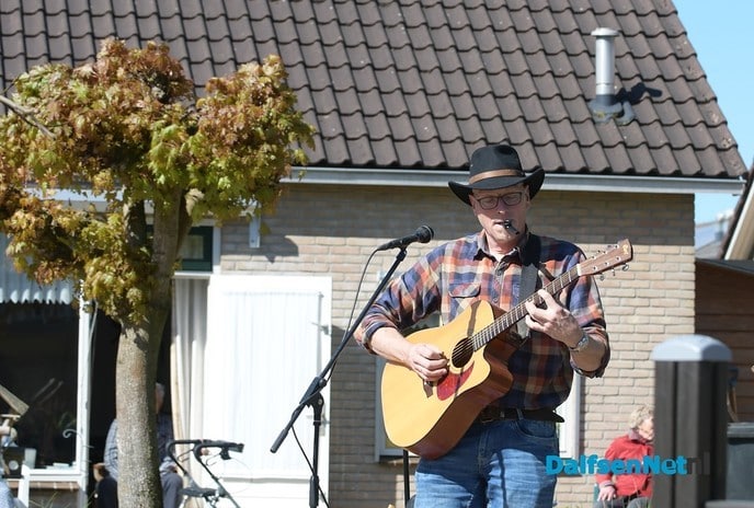 Rosengaerde swingt op muzikale klanken - Foto: Johan Bokma