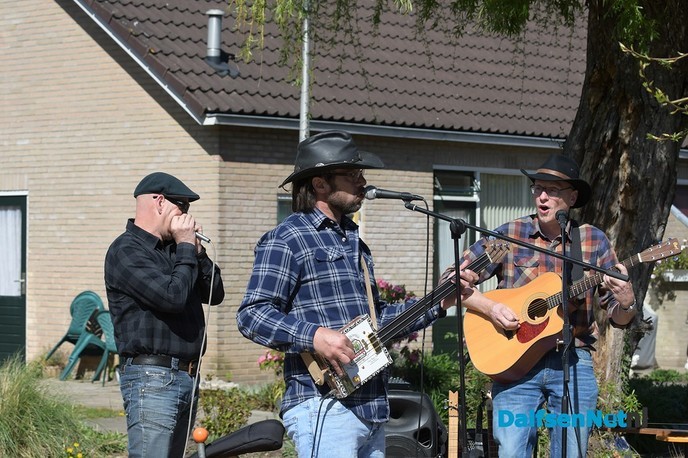 Rosengaerde swingt op muzikale klanken - Foto: Johan Bokma