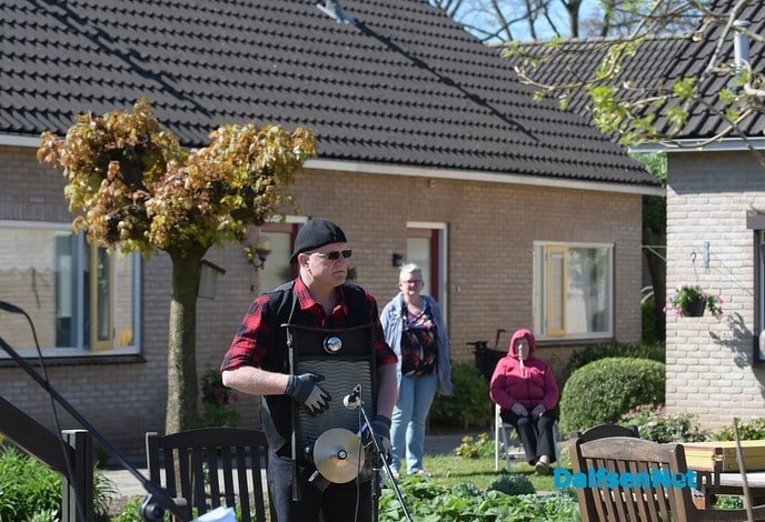 Rosengaerde swingt op muzikale klanken - Foto: Johan Bokma