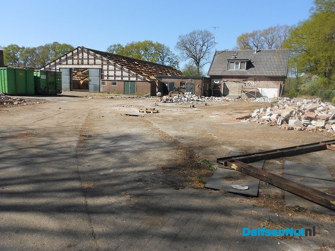 Sloop bijgebouwen Rechterensedijk