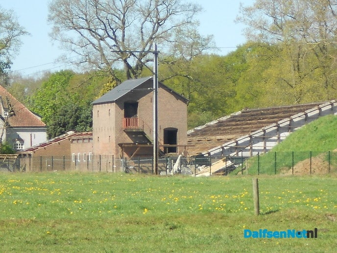 Sloop bijgebouwen Rechterensedijk