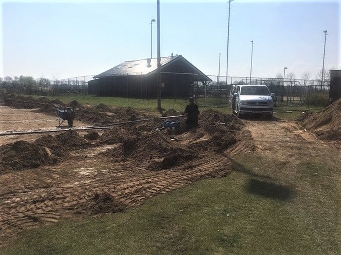 Aanleg hybridevoetbalveld Hoonhorst - Foto: Ingezonden foto