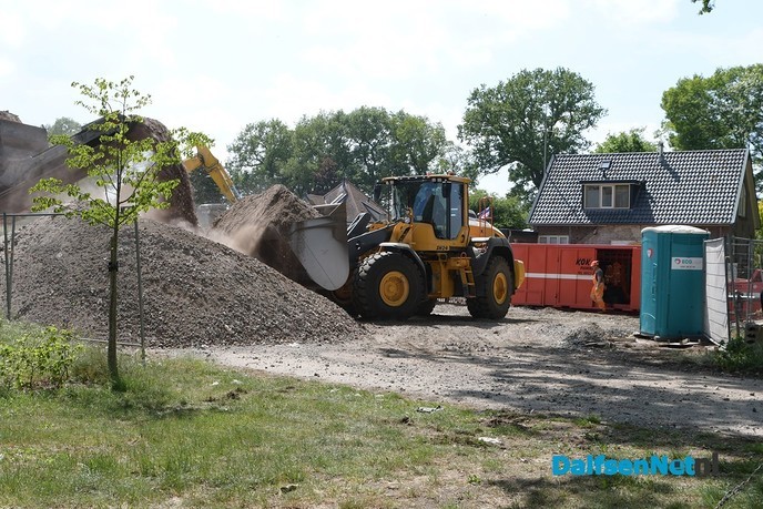 Puin breken op de voormalige locatie Timmerman - Foto: Johan Bokma