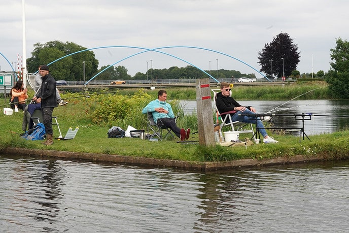 Vissen in Dalfsen steeds populairder - Foto: Paul Scholten
