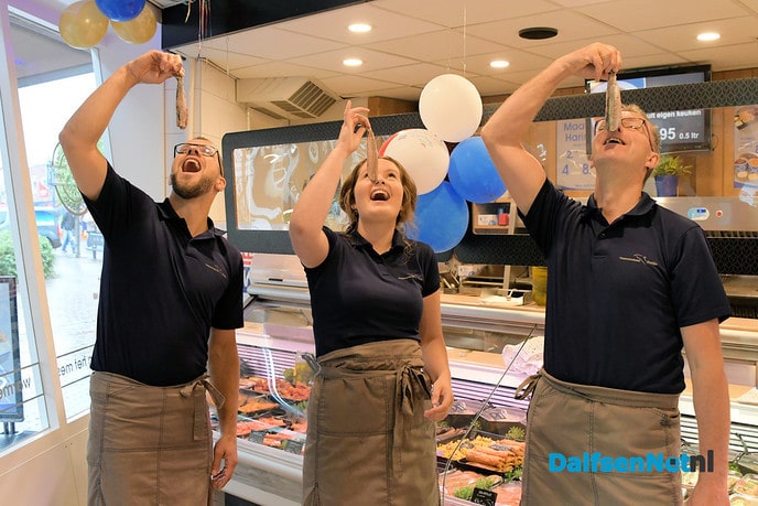 Hollandse Nieuwe van MSC gecertificeerde viszaak Dalfijn likkebaardend lekker - Foto: Johan Bokma
