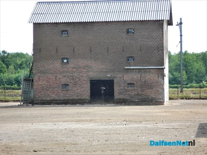 De graanschuur is heel goed zichtbaar nu
