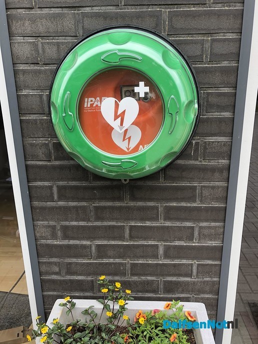 Nieuwe AED - Foto: Ingezonden foto