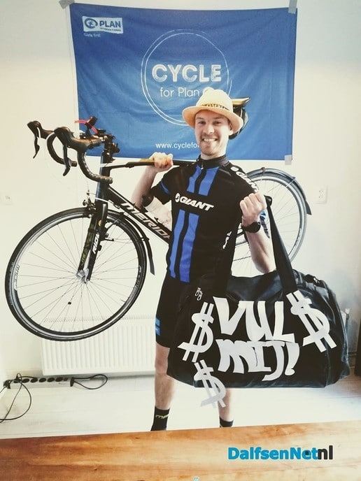 Fietsen voor het goede doel - Foto: Ingezonden foto