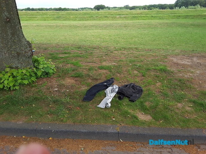 Zonder kleding aan naar huis? - Foto: Ingezonden foto