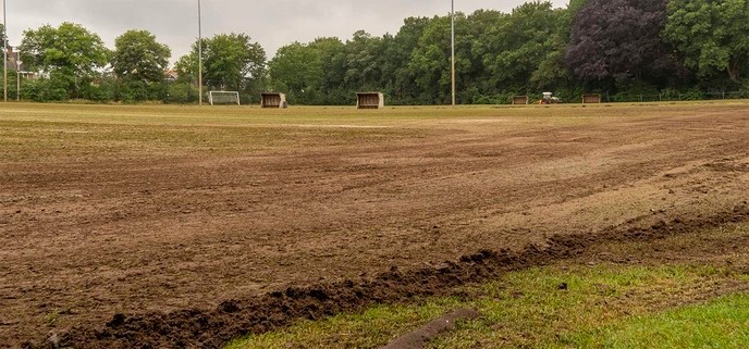 Groot onderhoud natuurgrasvelden sportparken - Foto: Paul Scholten