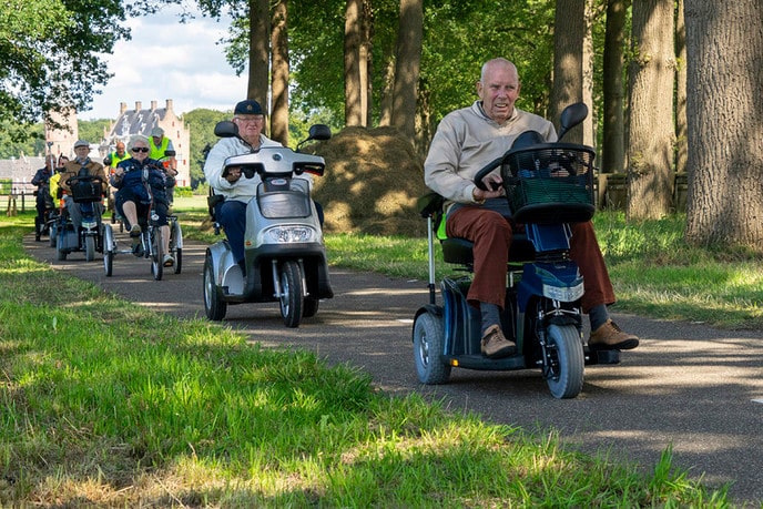 Eindelijk met de “club” naar buiten - Foto: Paul Scholten