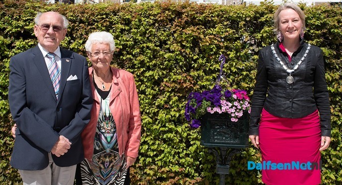 Burgemeester bezoekt jubilarissen in Dalfsen - Foto: Johan Bokma