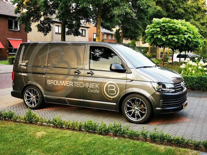 Volkswagen Transporter weggenomen - Foto: Politie