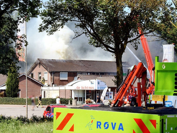 Zeer grote brand bij wegrestaurant “de Lichtmis”