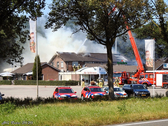 Zeer grote brand bij wegrestaurant “de Lichtmis”
