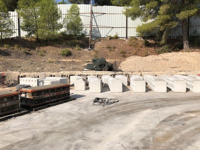 Restbeton circulair verwerken? Maak er eenvoudig zelf betonblokken van