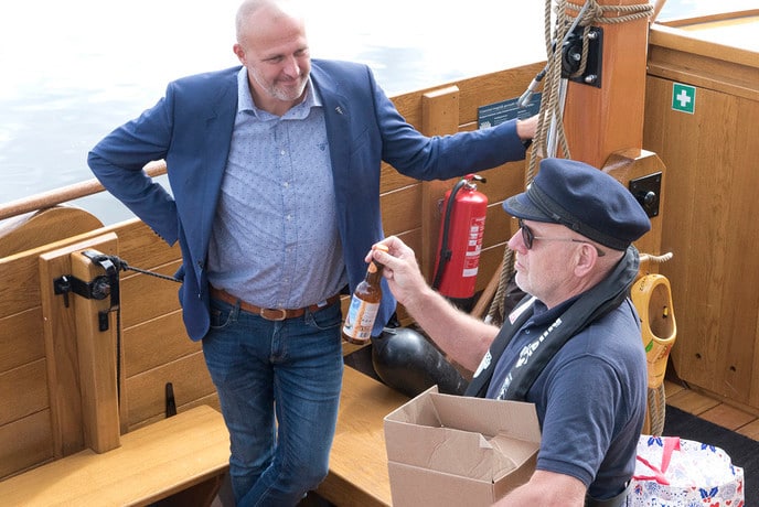 Samen met college van Dalfsen in de Vechtzomp… - Foto: Geert Bistervels