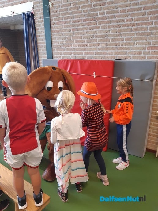 Alternatief Oranjefeest op Bassischool de Wegwijzer in Nieuwleusen - Foto: Ingezonden foto