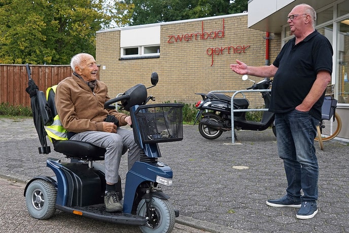Op de valreep naar zwembad Gerner - Foto: Paul Scholten