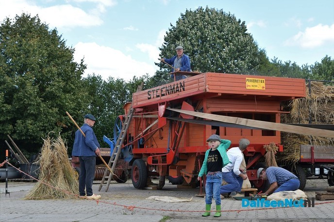 Dorsdemonstratie bij Decohof ‘Kwekerij Overgoor’ op Hoonhorst - Foto: Johan Bokma