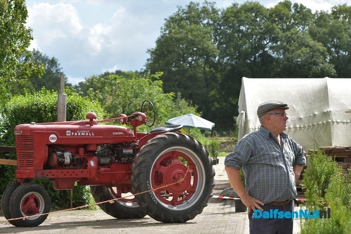 Dorsdemonstratie bij Decohof ‘Kwekerij Overgoor’ op Hoonhorst - Foto: Johan Bokma