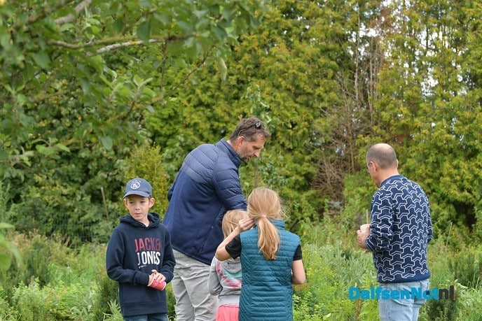 Dorsdemonstratie bij Decohof ‘Kwekerij Overgoor’ op Hoonhorst - Foto: Johan Bokma