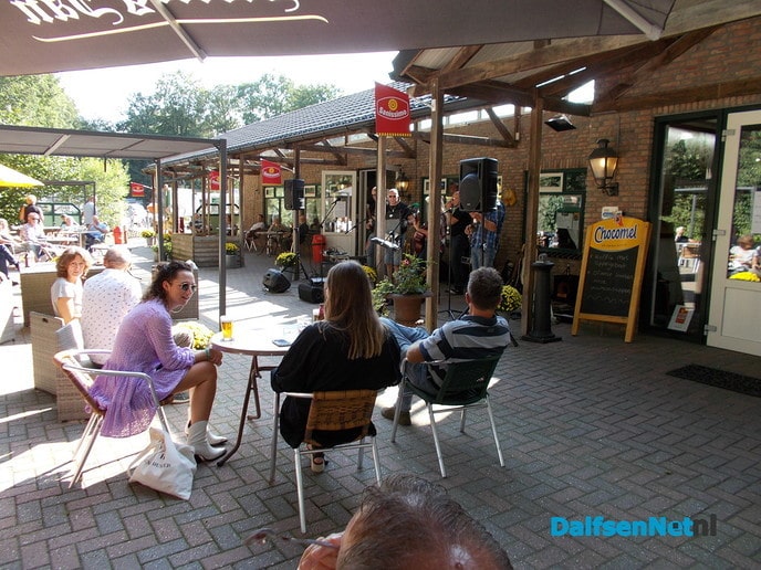 Live terras muziek bij cafe restaurant partycentrum Het Boskamp