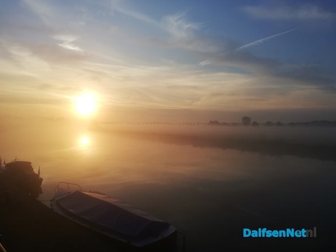 Zonsopkomst bij de brug - Foto: Ingezonden foto