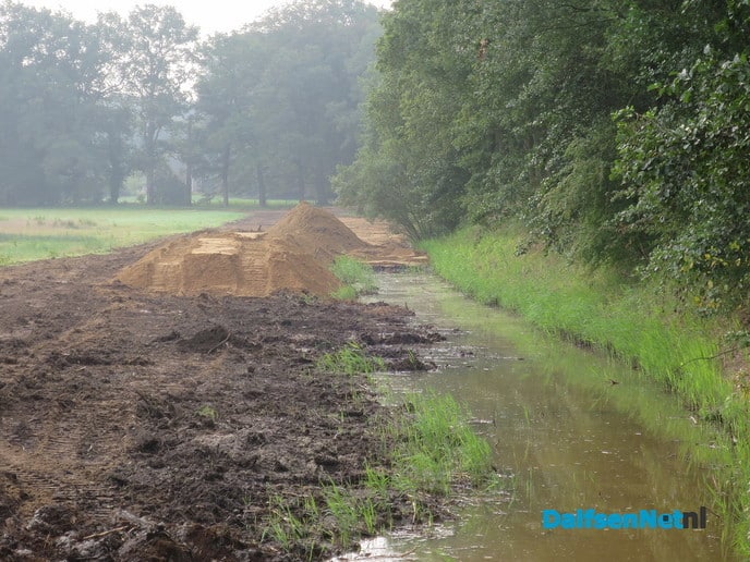 Oude weteringen rond Soeslo worden gedicht - Foto: Wim