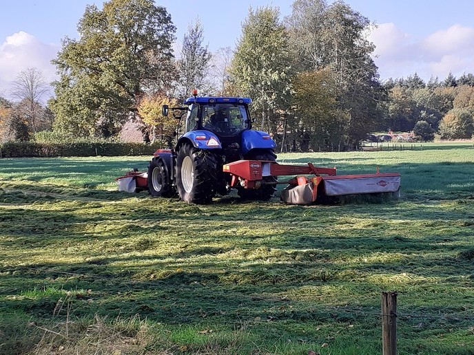 Laatste snede gras - Foto: William uit Dedemsvaart