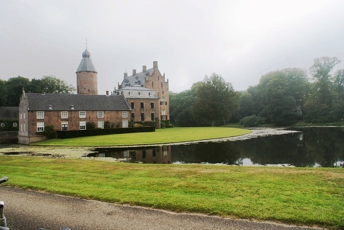 Promoveren op haar onderzoek: Kastelen - Foto: Ingezonden foto