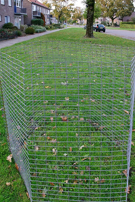 De bladbakken staan er weer - Foto: Paul Scholten
