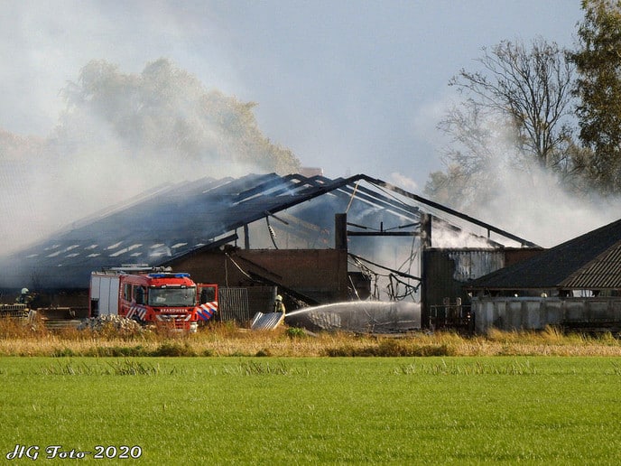 Zeer grote stalbrand in Hasselt.