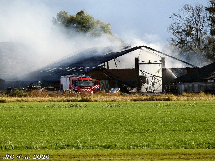 Zeer grote stalbrand in Hasselt.