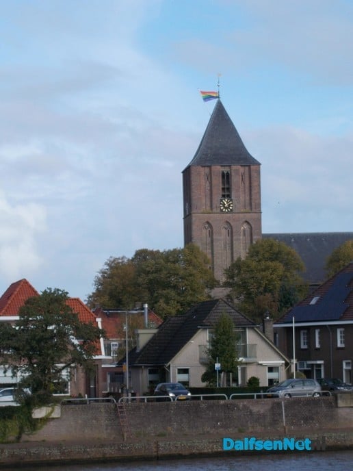 De regenboogvlag