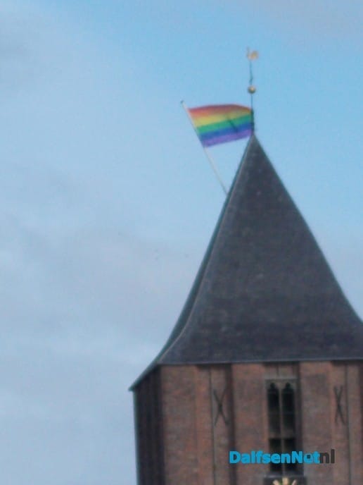 De regenboogvlag