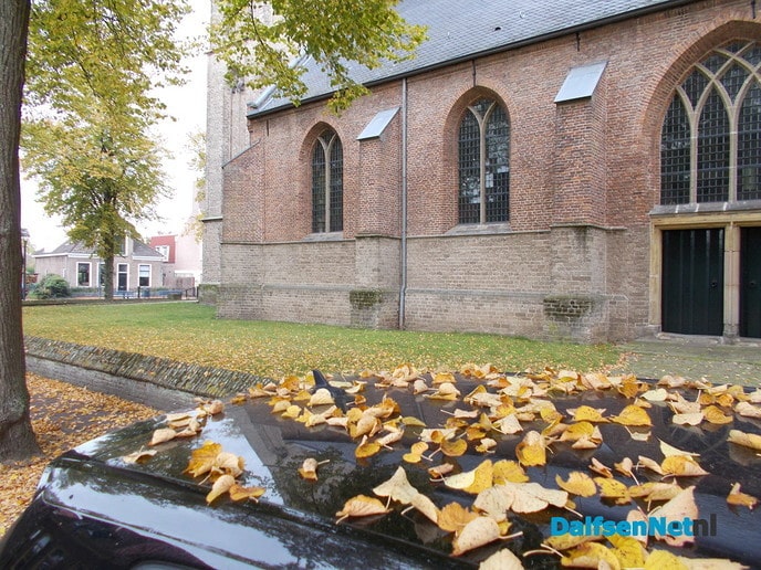 Herbst um die Dalfser Kirche