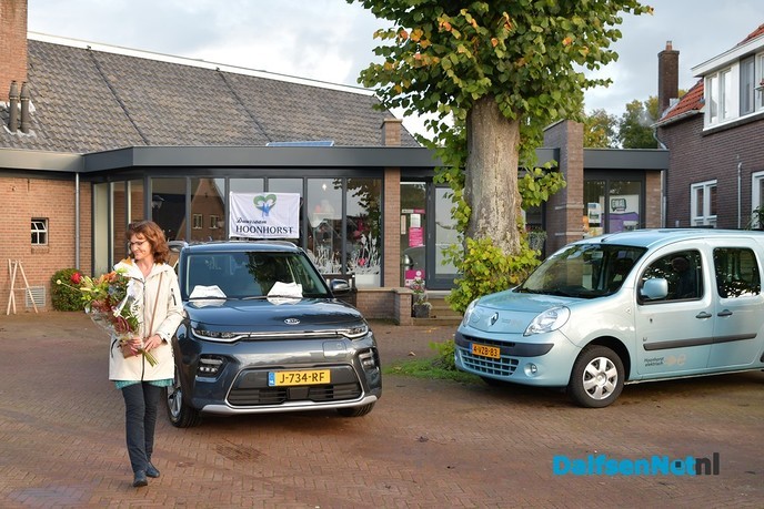 Nieuwe elektrische dorpsdeelauto voor Hoonhorst - Foto: Johan Bokma
