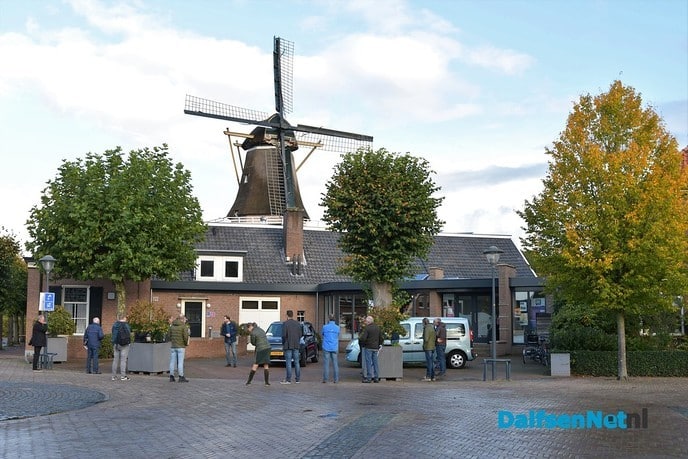Nieuwe elektrische dorpsdeelauto voor Hoonhorst - Foto: Johan Bokma