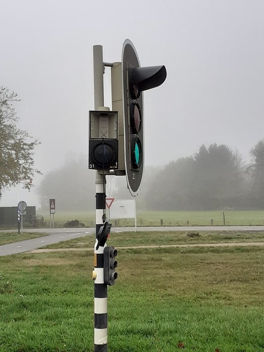 Verkeerslicht Oudleusen valt uit elkaar - Foto: William uit Dedemsvaart