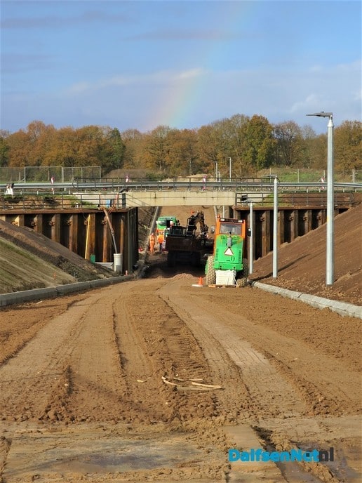 Weer volop werkzaamheden aan de tunnel in Dalmsholte - Foto: Wim