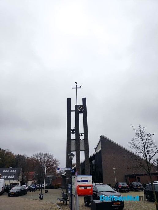 Ooievaars azen op visje - Foto: Ingezonden foto