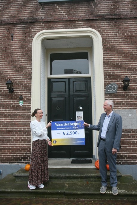 Hospice verrast met flinke cheque - Foto: Ingezonden foto