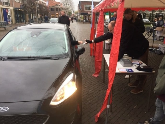 Excelsior zet 6000 oliebollen weg op één dag