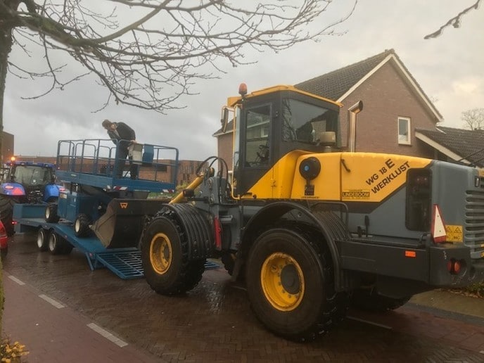 Feest- of sfeerverlichting hangt weer - Foto: Ingezonden foto