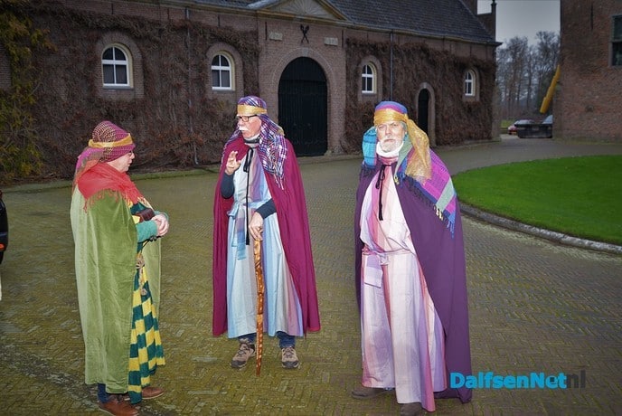 Drie koningen op zoek naar het Kerstkind - Foto: Ingezonden foto