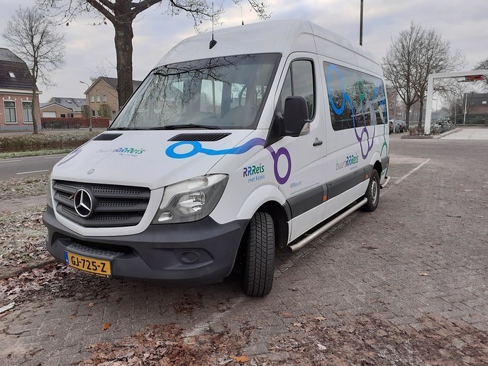 Ook nieuw uiterlijk voor buurtbus - Foto: William uit Dedemsvaart