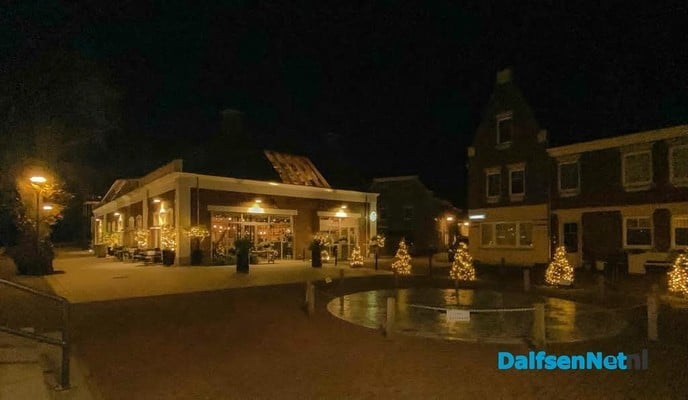 Gezelligheid op het plein, mooier kan het niet zijn - Foto: Ingezonden foto