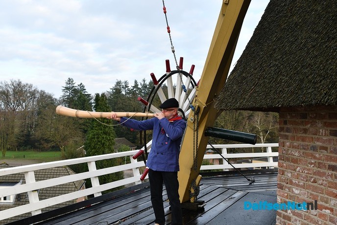Midwinterhoorns klinken over Hoonhorst en in het Sterrebos - Foto: Johan Bokma