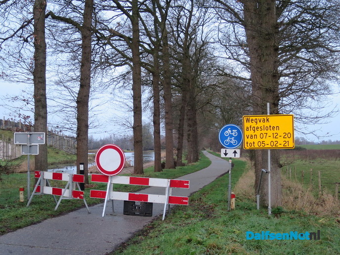 Fietspad zuidelijke Vechtdijk afgesloten - Foto: Wim